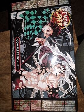 Demon Slayer Complete Box Set - Black/Green Collector Box